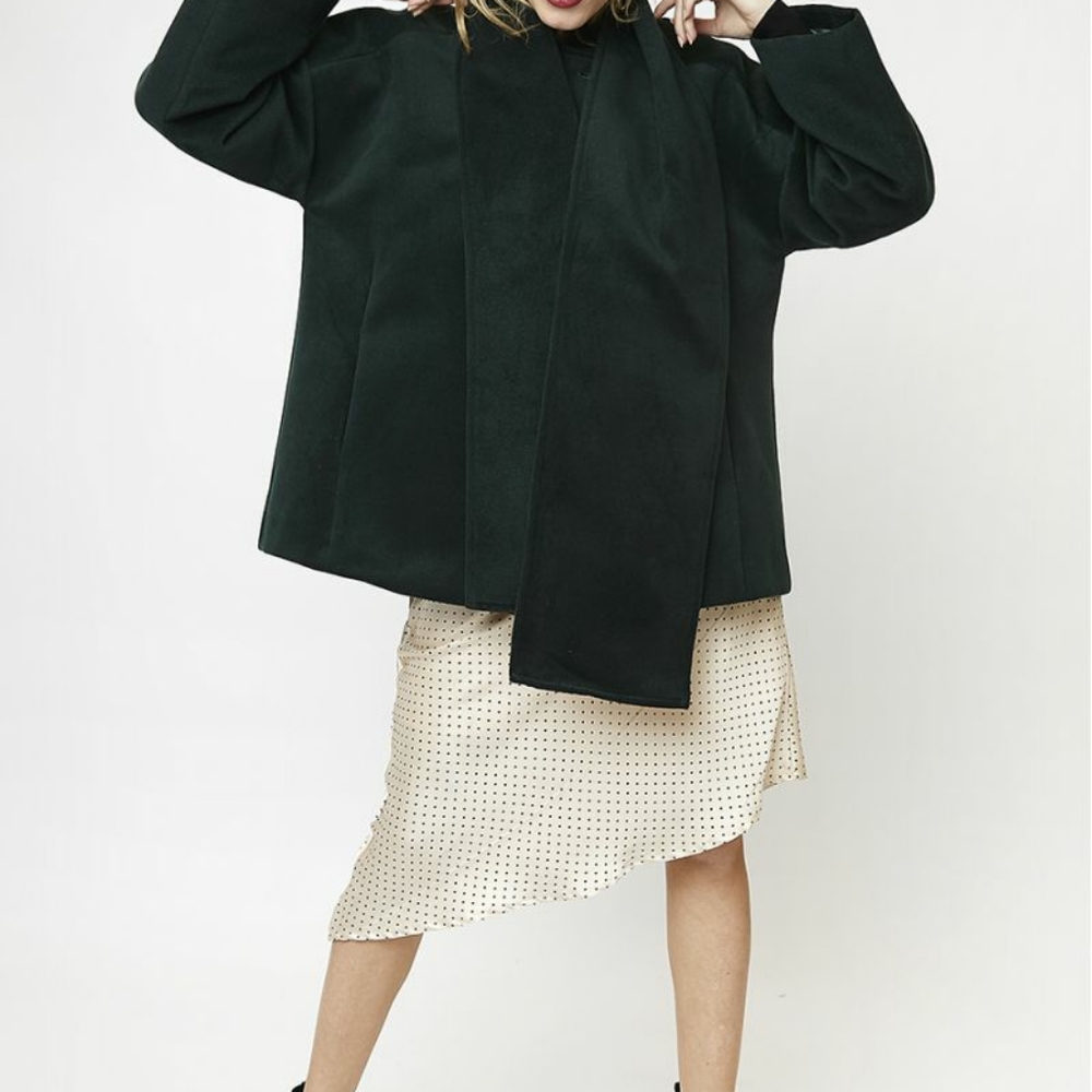 GREEN SHORT DROPPED SLEEVES COAT